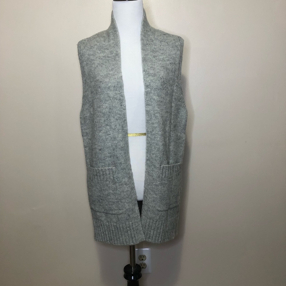 NWOT! Creation L Grey Sleeveless Sweater Vest w/ Pockets (4)